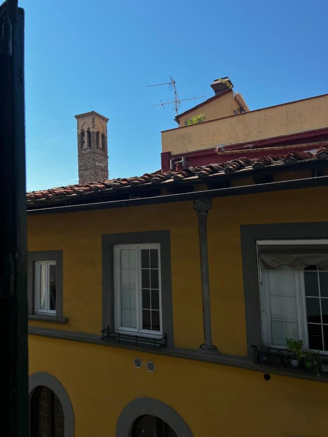 Over The Roofs Of - Tornabuoni - Duomo - Repubblica Florencia